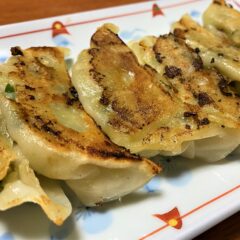 雪松餃子で生ジョッキ？？