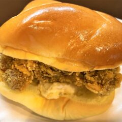 ファミチキバーガーが密かなブーム