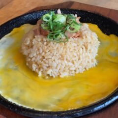 梅花亭の「鉄板チャーハン」と「和風鶏塩ラーメン」