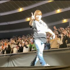 コブクロライブでＶサイン(*^^)v