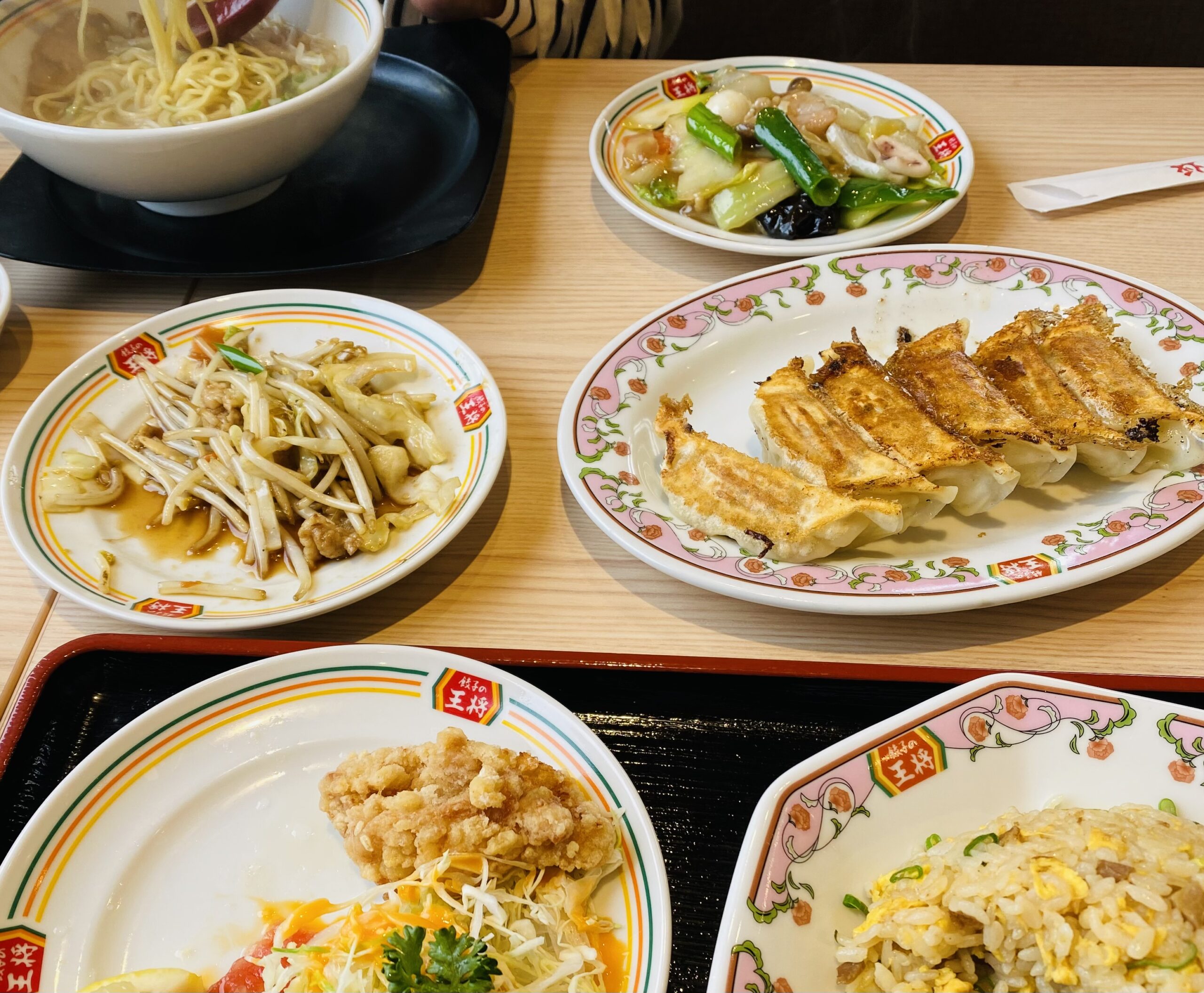 「餃子の王将」のジャストサイズメニュー うどん馳走 山石土平(やまいしどへい) 「餃子の王将」のジャストサイズメニュー うどん馳走 山石土平(やまいしどへい)