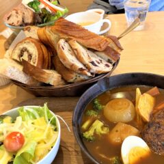 山盛りパン！「ル ルパン ブルー」のランチ♪