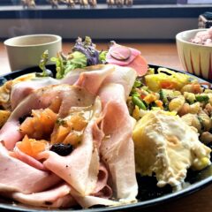 ヘルシーなデリランチ♪「エイト ヒルズ デリカテッセン」