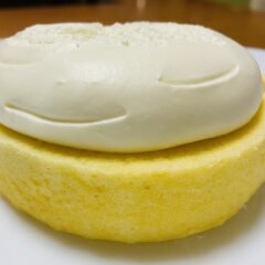 ローソン「盛りすぎ！プレミアムロールケーキ」
