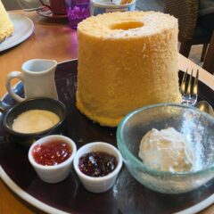 噂の丸ごとシフォンケーキ!!「食器と喫茶 岩﨑珈琲店」