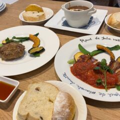 ４回目のチャレンジ！？新しい「hanakago」でランチ♪