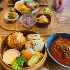 野菜たっぷりヘルシーランチ♪「一心茶房＋一點の蒸しぱん」