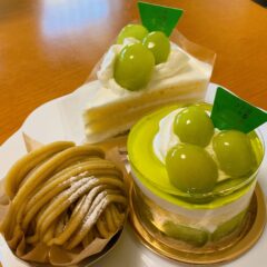 シャインマスカット＆モンブランのケーキ！「シャトレーゼ」