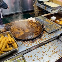 おちょぼ稲荷で食べ歩き！〆は「どて・串かつ 京や」