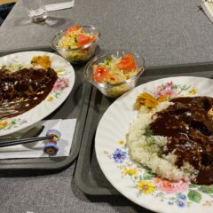 歴史ある本屋さんで本格欧風カレー！「文泉堂」