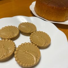 ホワイトデー限定！中嶋菓子店の「ブローチチョコレート孔雀Ⅱ」