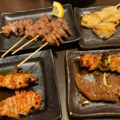 こだわりの本格炭火焼き鳥！「やきとり 重吉」