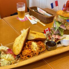 エキスポシティの万博食堂で「万博オールスターズ」